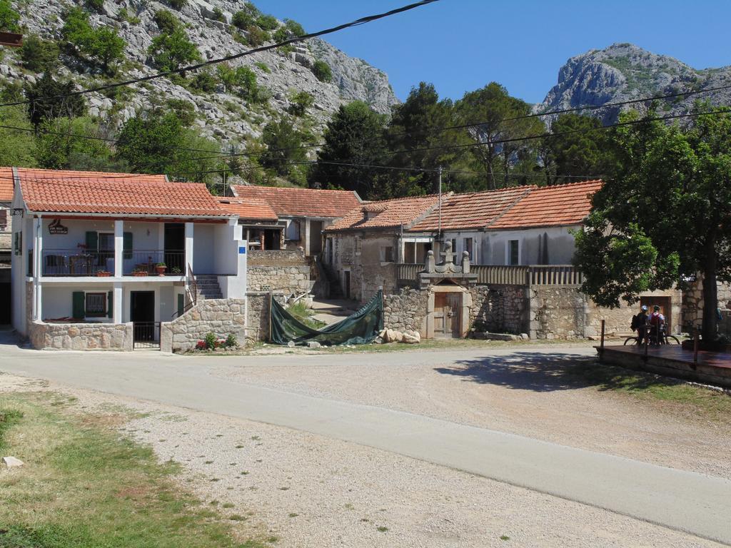 Holiday Home Paklenica Стариград-Паклениця Екстер'єр фото
